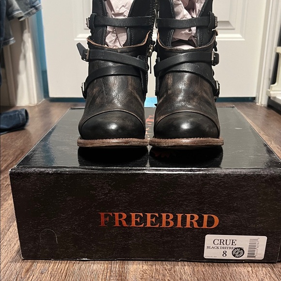 Freebird Crue Black Distressed Boots - Picture 1 of 4